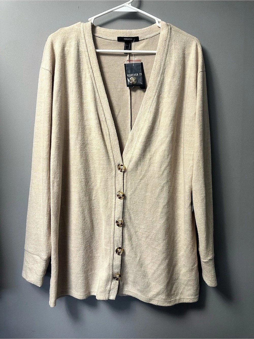Forever 21 Knit Button-Front Cardigan in Beige Size Medium NWT